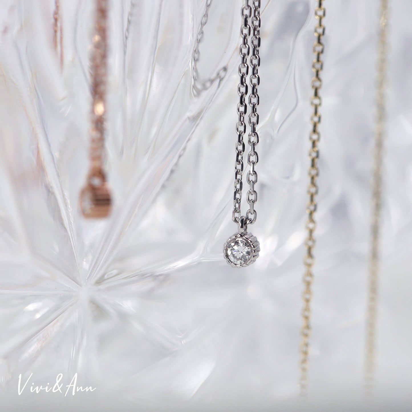 Signature Solid 18k Gold Floral Diamond Necklace