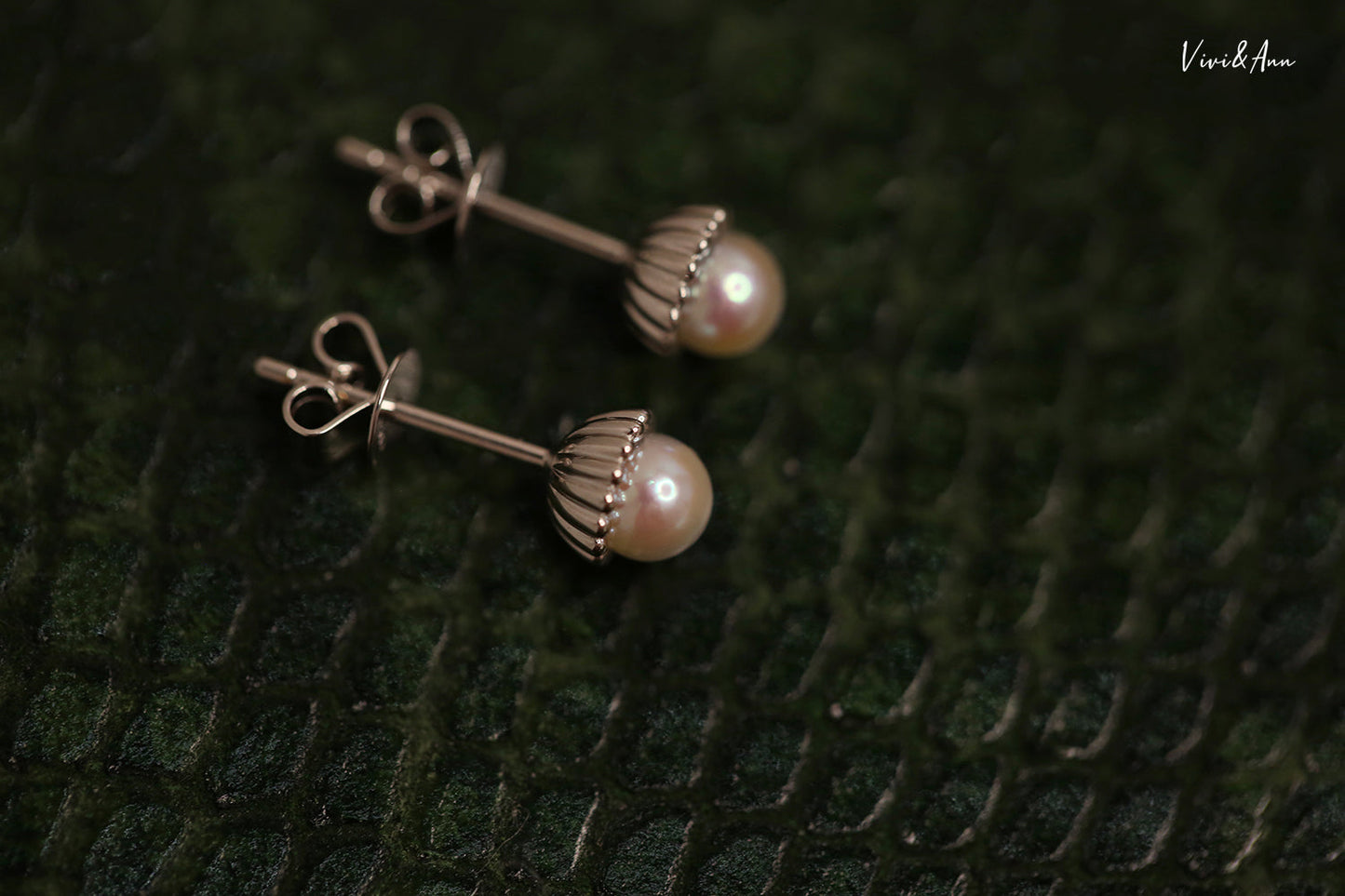 Signature Floral Akoya Pearl Stud Earrings 14K Gold