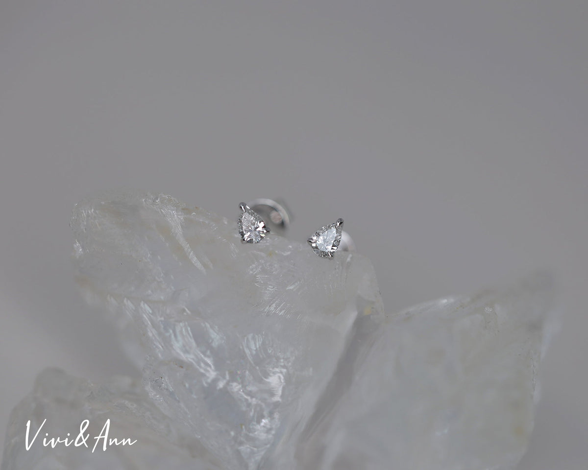 Solitaire Diamond Stud 18K Gold Post